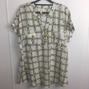 V- neck short sleeve pulse size blouse